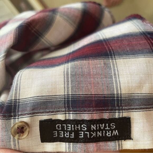 Van Heusen Men's Red Plaid Shirt Size Medium - Picture 4 of 7